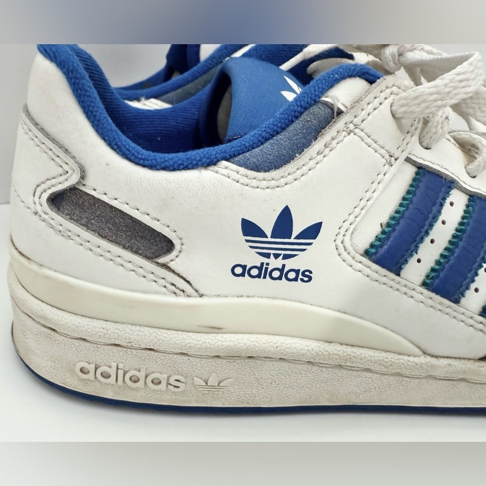 Adidas Kids White and Navy Sneakers -Size 5 - Picture 9 of 10